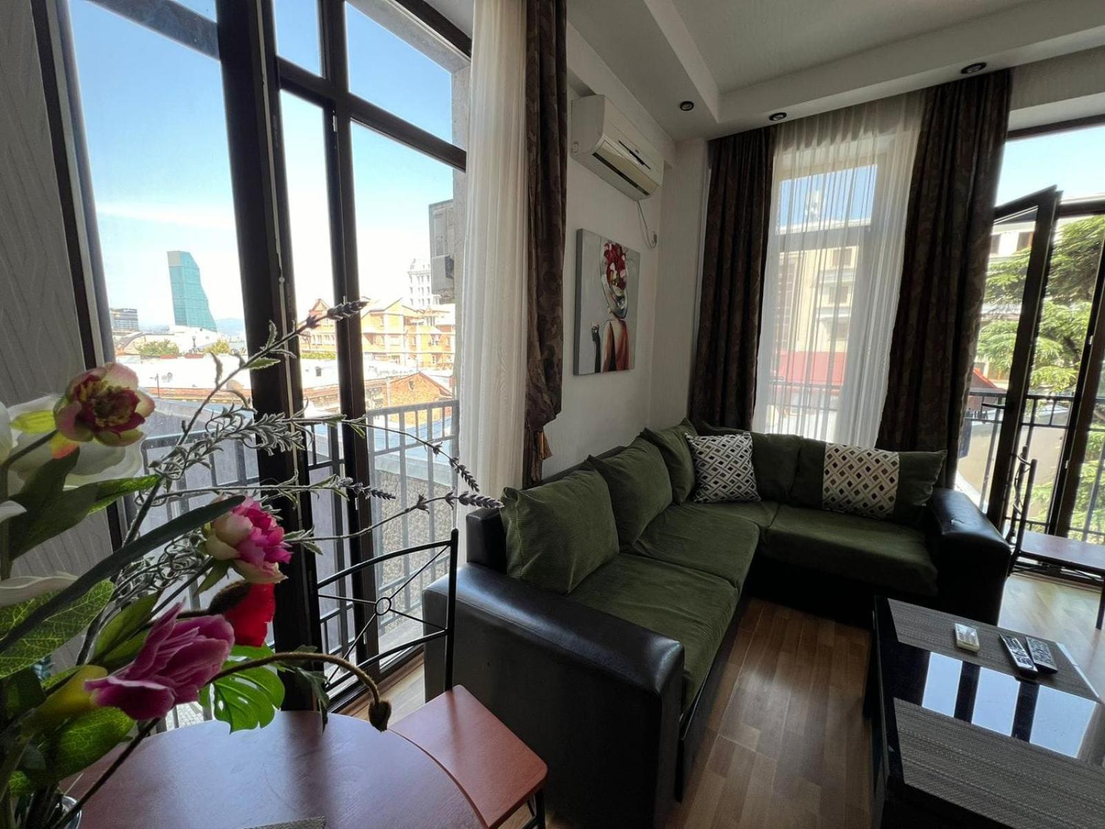 Cozy Apartment In The City Center Mtatsminda Tbilisi Luaran gambar